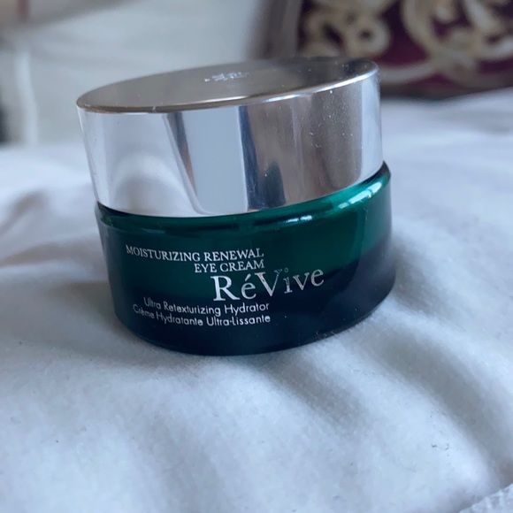 Eye moisturizer Revive